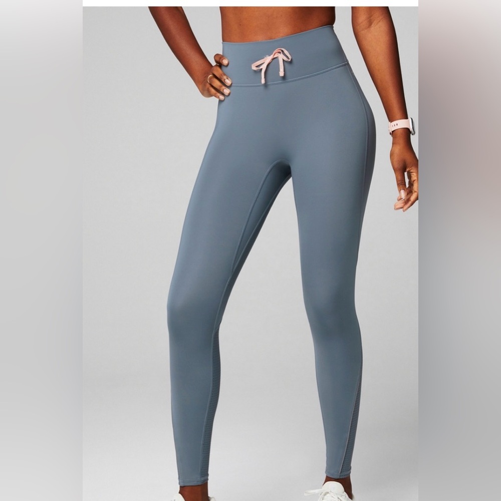 EUC Fabletics Stride 9 Motion365+ High-Waisted Legging S